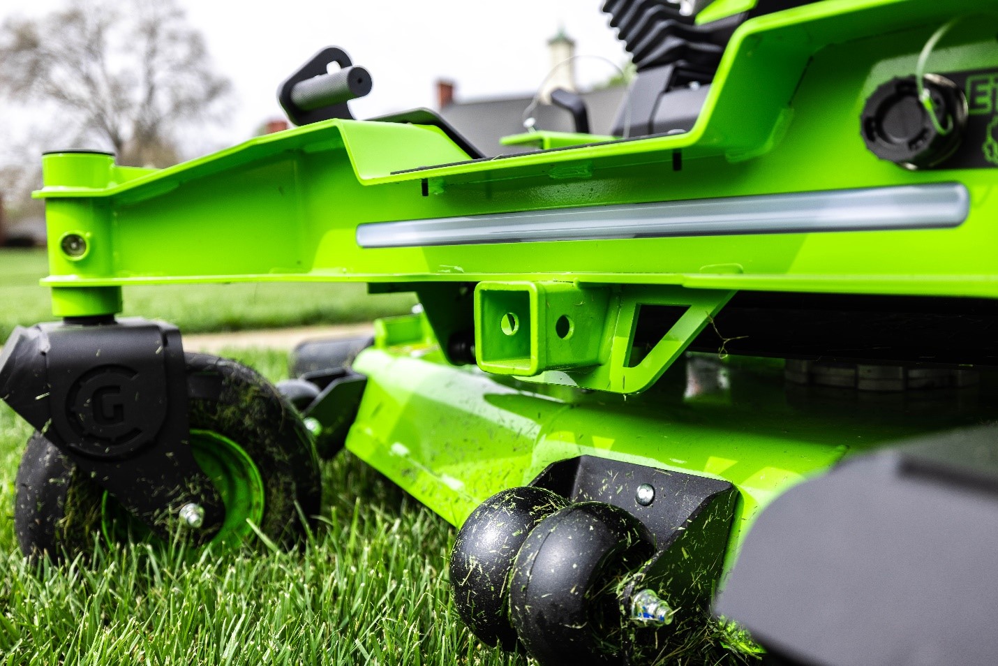 Benefits of High-Voltage Mowers